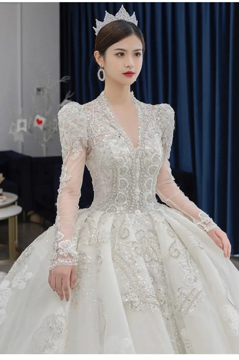 Luxury Bedading Long Sleeve Winter Wedding Dress  V Neck