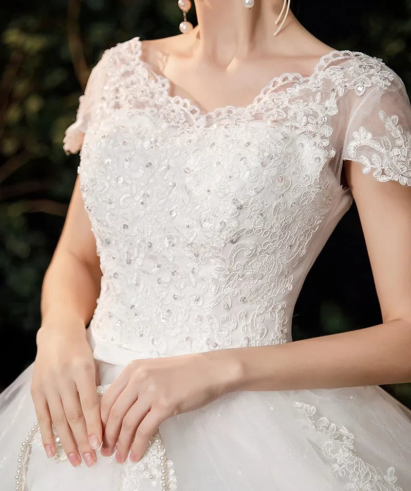 Lace V Neck Ball Gown Wedding Dresses Short Sleeve Gowns