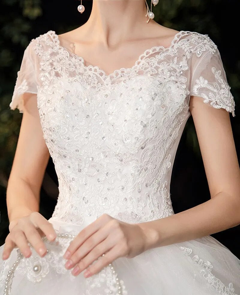 Lace V Neck Ball Gown Wedding Dresses Short Sleeve Gowns