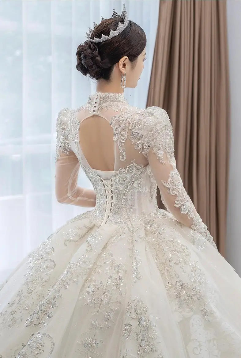 Luxury Bedading Long Sleeve Winter Wedding Dress  V Neck