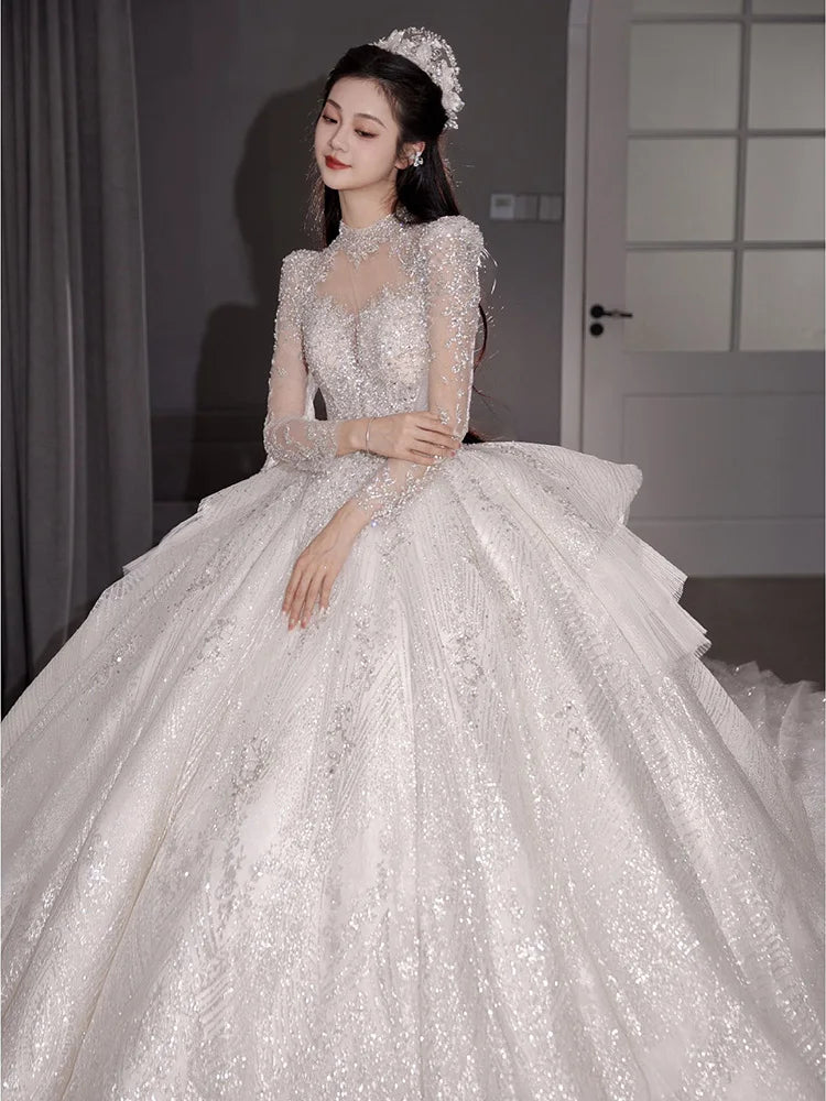 Long Sleeved Vintage Exquisite Wedding Dress Lace Appliques Beading Princess Ball Gown