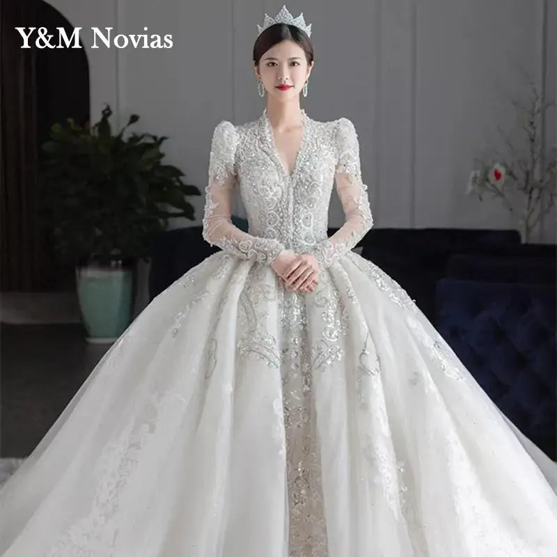 Luxury Bedading Long Sleeve Winter Wedding Dress  V Neck